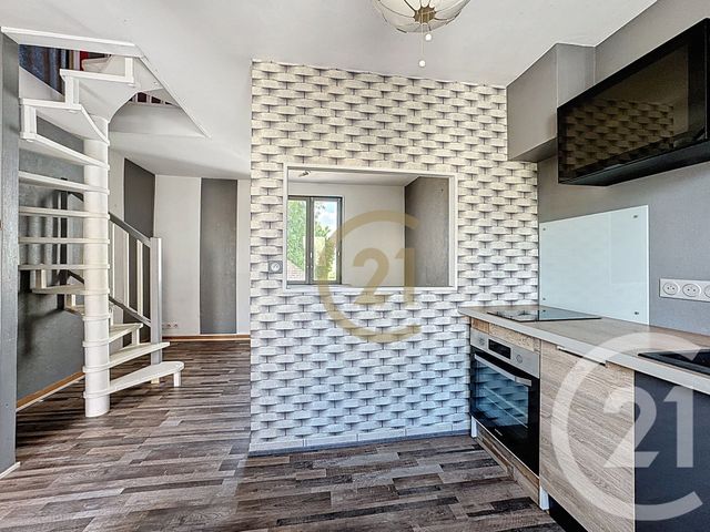 Appartement F2 à vendre - 2 pièces - 38.0 m2 - AUDINCOURT - 25 - FRANCHE-COMTE - Century 21 Gsm Immo