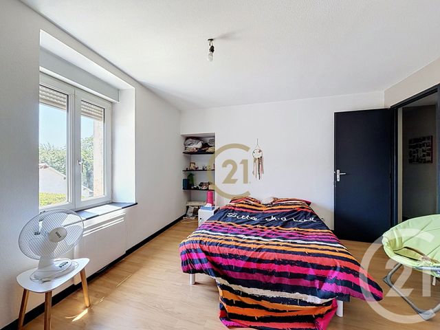 Appartement T5 à vendre - 5 pièces - 92.26 m2 - ST SAUVEUR - 70 - FRANCHE-COMTE - Century 21 Gsm Immo