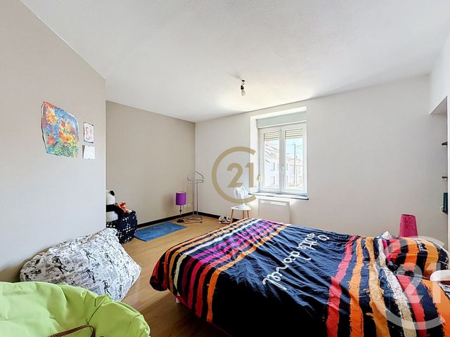 Appartement T5 à vendre - 5 pièces - 92.26 m2 - ST SAUVEUR - 70 - FRANCHE-COMTE - Century 21 Gsm Immo