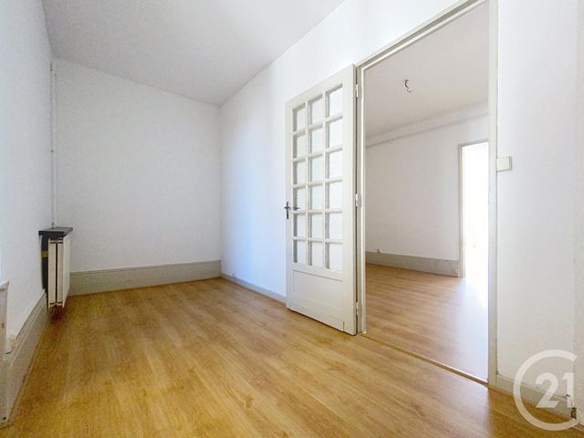 Appartement F3 à louer - 3 pièces - 72.1 m2 - LURE - 70 - FRANCHE-COMTE - Century 21 Gsm Immo