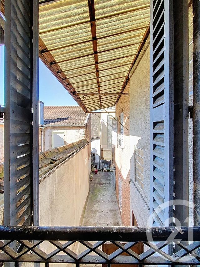 Appartement F3 à louer - 3 pièces - 72.1 m2 - LURE - 70 - FRANCHE-COMTE - Century 21 Gsm Immo