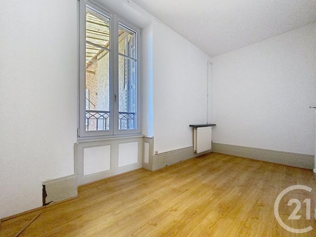 Appartement F3 à louer - 3 pièces - 72.1 m2 - LURE - 70 - FRANCHE-COMTE - Century 21 Gsm Immo