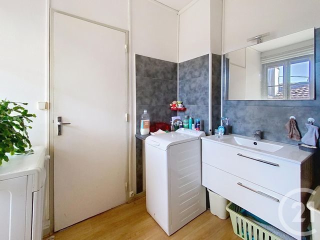 Appartement F3 à louer - 3 pièces - 72.1 m2 - LURE - 70 - FRANCHE-COMTE - Century 21 Gsm Immo
