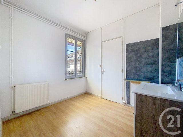 Appartement F3 à louer - 3 pièces - 72.1 m2 - LURE - 70 - FRANCHE-COMTE - Century 21 Gsm Immo