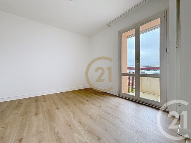 Appartement F3 à louer - 3 pièces - 86.42 m2 - LURE - 70 - FRANCHE-COMTE - Century 21 Gsm Immo