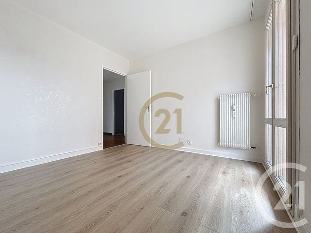 Appartement F3 à louer - 3 pièces - 86.42 m2 - LURE - 70 - FRANCHE-COMTE - Century 21 Gsm Immo