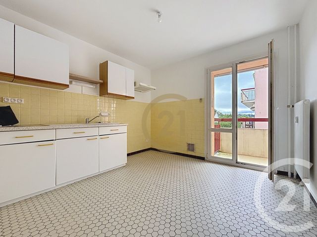 Appartement F3 à louer - 3 pièces - 86.42 m2 - LURE - 70 - FRANCHE-COMTE - Century 21 Gsm Immo