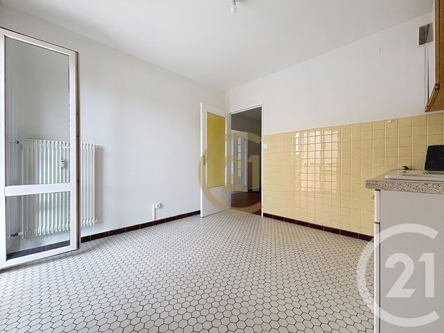 Appartement F3 à louer - 3 pièces - 86.42 m2 - LURE - 70 - FRANCHE-COMTE - Century 21 Gsm Immo