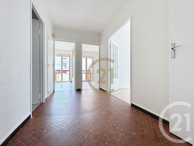 Appartement F3 à louer - 3 pièces - 86.42 m2 - LURE - 70 - FRANCHE-COMTE - Century 21 Gsm Immo