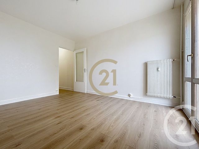Appartement F3 à louer - 3 pièces - 86.42 m2 - LURE - 70 - FRANCHE-COMTE - Century 21 Gsm Immo