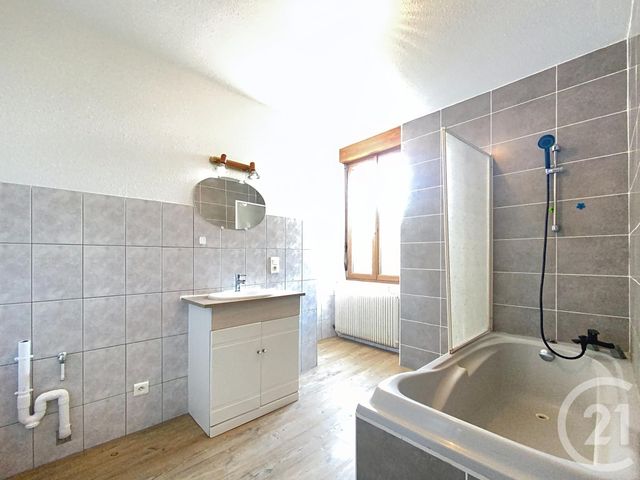 Appartement F4 à louer - 4 pièces - 89.38 m2 - LUXEUIL LES BAINS - 70 - FRANCHE-COMTE - Century 21 Gsm Immo