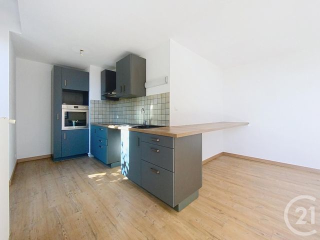 Appartement F4 à louer - 4 pièces - 89.38 m2 - LUXEUIL LES BAINS - 70 - FRANCHE-COMTE - Century 21 Gsm Immo