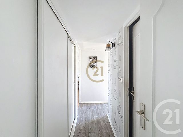 Afficher la photo en grand Appartement Duplex à vendre - 6 pièces - 106.69 m2 - VESOUL - 70 - FRANCHE-COMTE - Century 21 Gsm Immo