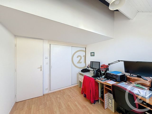 Afficher la photo en grand Appartement Duplex à vendre - 6 pièces - 106.69 m2 - VESOUL - 70 - FRANCHE-COMTE - Century 21 Gsm Immo
