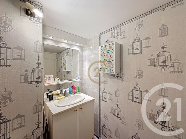 Afficher la photo en grand Appartement Duplex à vendre - 6 pièces - 106.69 m2 - VESOUL - 70 - FRANCHE-COMTE - Century 21 Gsm Immo