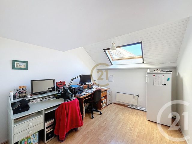 Afficher la photo en grand Appartement Duplex à vendre - 6 pièces - 106.69 m2 - VESOUL - 70 - FRANCHE-COMTE - Century 21 Gsm Immo