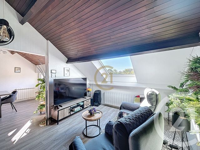 Afficher la photo en grand Appartement Duplex à vendre - 6 pièces - 106.69 m2 - VESOUL - 70 - FRANCHE-COMTE - Century 21 Gsm Immo