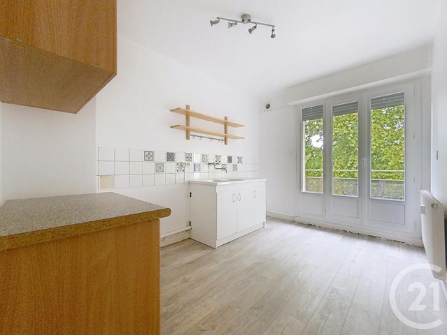 Appartement T3 à louer - 3 pièces - 67.35 m2 - LUXEUIL LES BAINS - 70 - FRANCHE-COMTE - Century 21 Gsm Immo