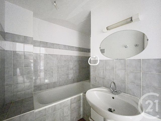 Appartement F3 à louer - 3 pièces - 68.45 m2 - LURE - 70 - FRANCHE-COMTE - Century 21 Gsm Immo