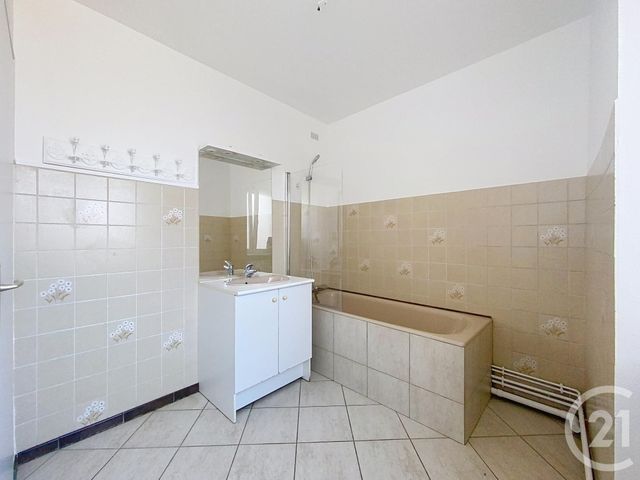 Appartement F3 à louer - 3 pièces - 83.34 m2 - HERICOURT - 70 - FRANCHE-COMTE - Century 21 Gsm Immo