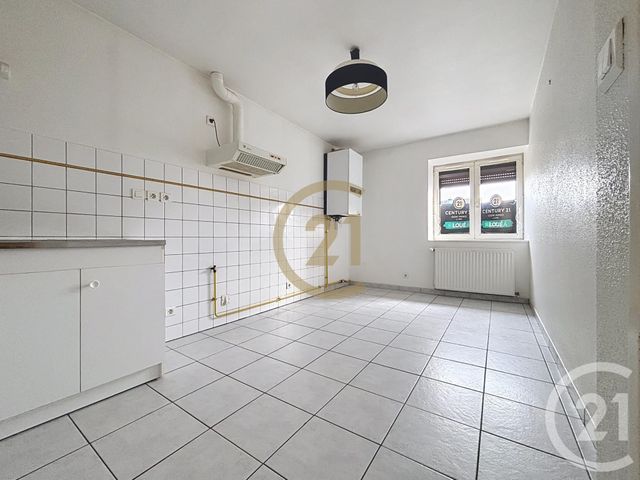Appartement F3 à louer - 3 pièces - 92.92 m2 - ST SAUVEUR - 70 - FRANCHE-COMTE - Century 21 Gsm Immo