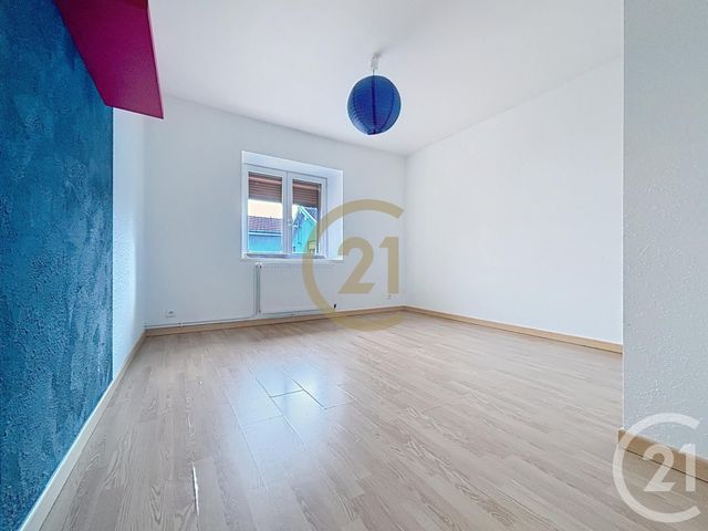 Appartement F3 à louer - 3 pièces - 92.92 m2 - ST SAUVEUR - 70 - FRANCHE-COMTE - Century 21 Gsm Immo