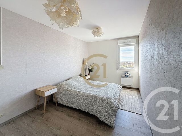 Appartement F5 à vendre - 4 pièces - 84.5 m2 - BEAUCOURT - 90 - FRANCHE-COMTE - Century 21 Gsm Immo