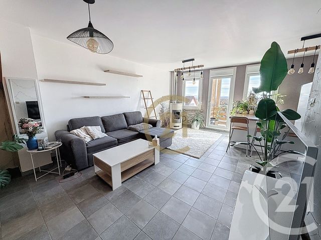 Appartement F5 à vendre - 4 pièces - 84.5 m2 - BEAUCOURT - 90 - FRANCHE-COMTE - Century 21 Gsm Immo