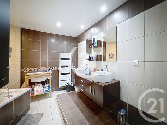 Appartement T5 à vendre - 5 pièces - 109.05 m2 - CHAMPEY - 70 - FRANCHE-COMTE - Century 21 Gsm Immo