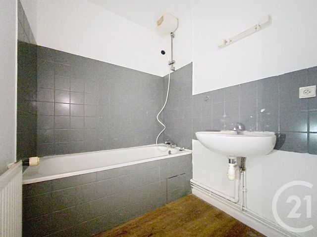 Appartement F3 à louer - 3 pièces - 70.95 m2 - LURE - 70 - FRANCHE-COMTE - Century 21 Gsm Immo