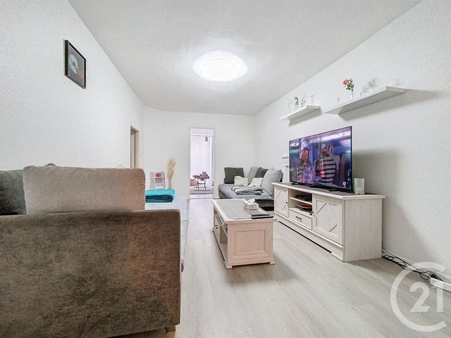 Appartement F3 à louer - 3 pièces - 89.8 m2 - LUXEUIL LES BAINS - 70 - FRANCHE-COMTE - Century 21 Gsm Immo