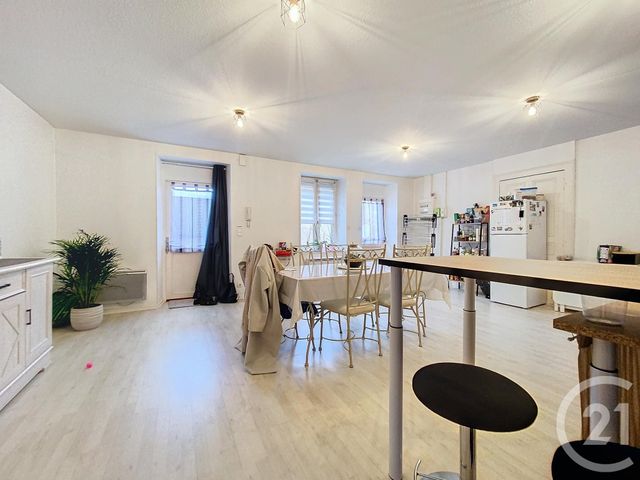 Appartement F3 à louer - 3 pièces - 89.8 m2 - LUXEUIL LES BAINS - 70 - FRANCHE-COMTE - Century 21 Gsm Immo