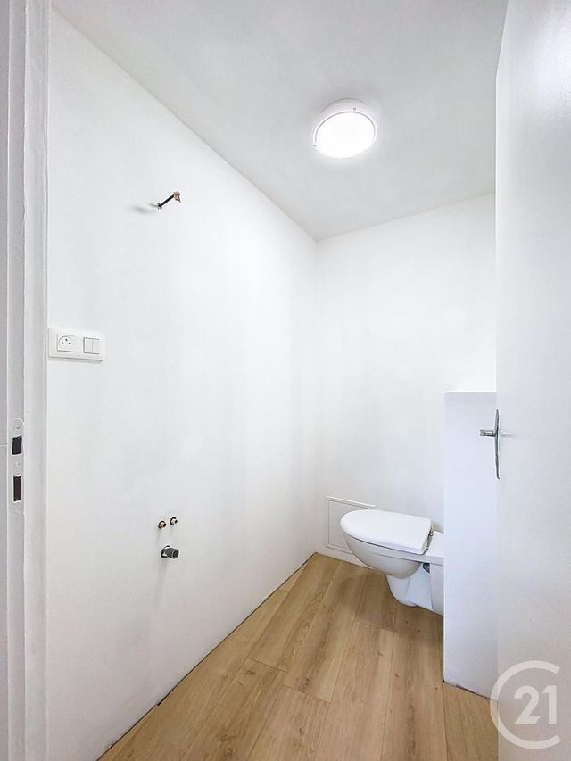Appartement Local à louer - 2 pièces - 77.4 m2 - LUXEUIL LES BAINS - 70 - FRANCHE-COMTE - Century 21 Gsm Immo