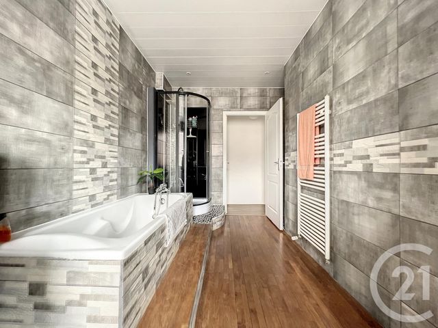 Appartement F6 à vendre - 6 pièces - 138.6 m2 - HERICOURT - 70 - FRANCHE-COMTE - Century 21 Gsm Immo