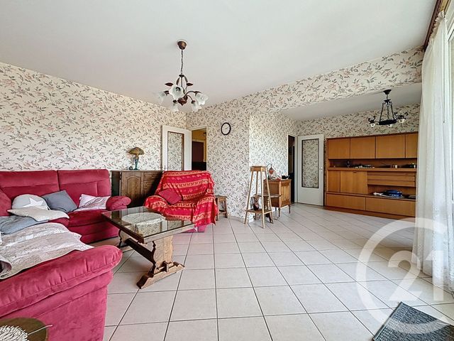 Appartement F4 à vendre - 4 pièces - 79.68 m2 - LUXEUIL LES BAINS - 70 - FRANCHE-COMTE - Century 21 Gsm Immo