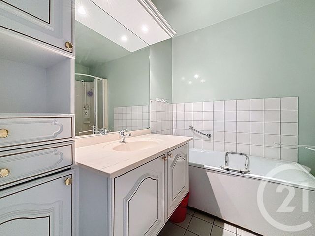 Appartement F4 à vendre - 4 pièces - 79.68 m2 - LUXEUIL LES BAINS - 70 - FRANCHE-COMTE - Century 21 Gsm Immo