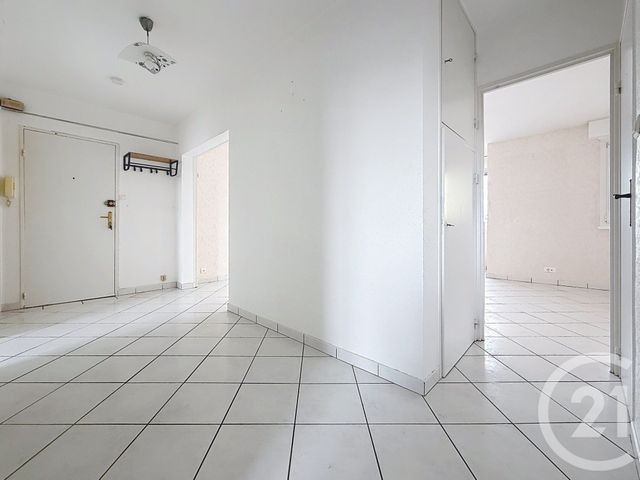 Appartement F4 à louer - 4 pièces - 71.44 m2 - LUXEUIL LES BAINS - 70 - FRANCHE-COMTE - Century 21 Gsm Immo