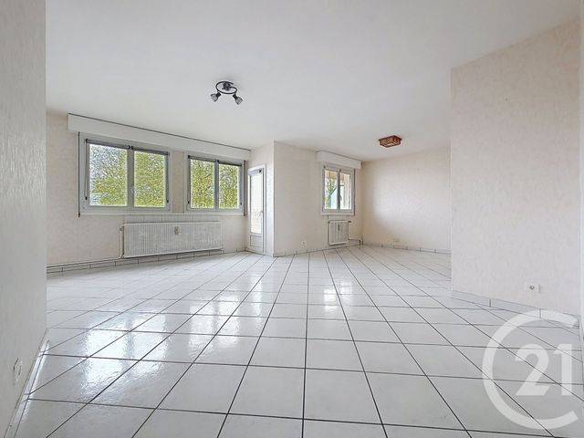 Appartement F4 à louer - 4 pièces - 71.44 m2 - LUXEUIL LES BAINS - 70 - FRANCHE-COMTE - Century 21 Gsm Immo