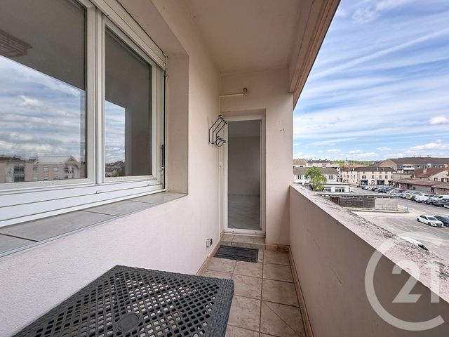 Appartement F4 à louer - 4 pièces - 71.44 m2 - LUXEUIL LES BAINS - 70 - FRANCHE-COMTE - Century 21 Gsm Immo