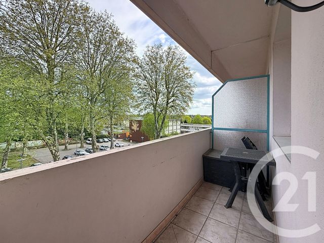 Appartement F4 à louer - 4 pièces - 71.44 m2 - LUXEUIL LES BAINS - 70 - FRANCHE-COMTE - Century 21 Gsm Immo