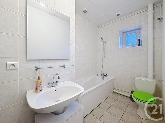 Appartement F2 à louer - 2 pièces - 52.45 m2 - BELFORT - 90 - FRANCHE-COMTE - Century 21 Gsm Immo