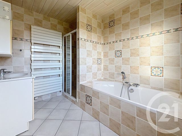 maison à louer - 5 pièces - 105.42 m2 - VILLARGENT - 70 - FRANCHE-COMTE - Century 21 Gsm Immo