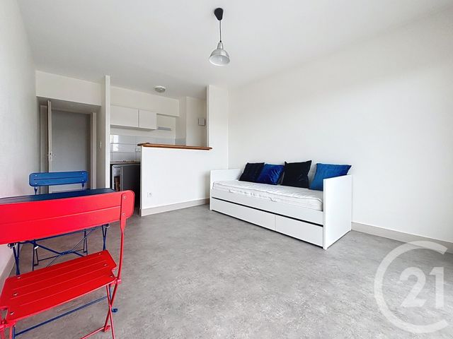 Appartement Studio à louer - 1 pièce - 24.79 m2 - LURE - 70 - FRANCHE-COMTE - Century 21 Gsm Immo