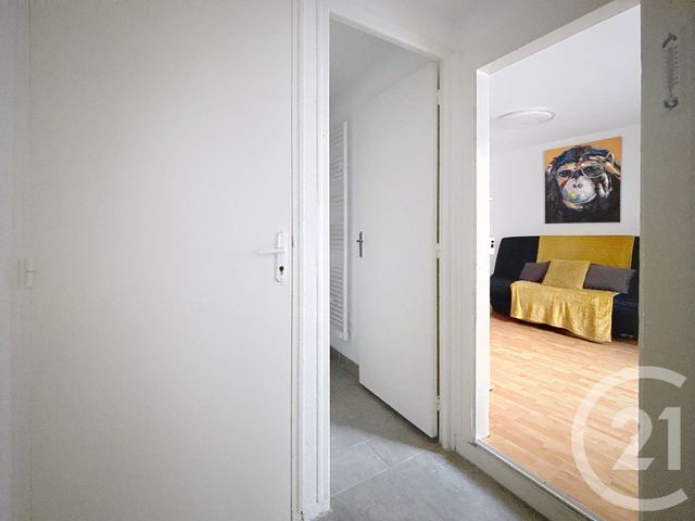 Appartement F1 à louer - 1 pièce - 27.3 m2 - LURE - 70 - FRANCHE-COMTE - Century 21 Gsm Immo