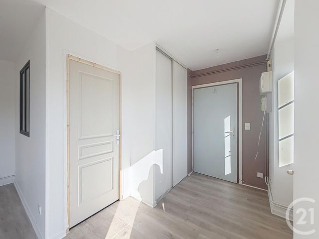 Appartement F1 à louer - 1 pièce - 38.63 m2 - LURE - 70 - FRANCHE-COMTE - Century 21 Gsm Immo