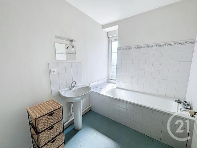 Appartement F1 à louer - 1 pièce - 38.06 m2 - LURE - 70 - FRANCHE-COMTE - Century 21 Gsm Immo