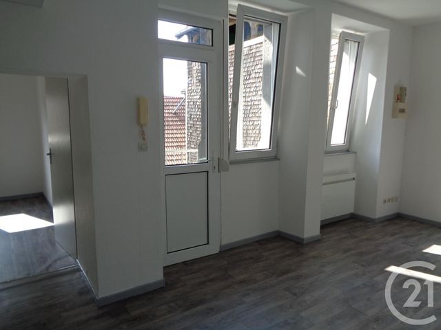 Appartement T5 à vendre - 5 pièces - 94.12 m2 - VESOUL - 70 - FRANCHE-COMTE - Century 21 Gsm Immo