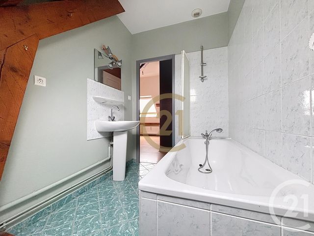 Appartement à louer - 2 pièces - 34.89 m2 - LURE - 70 - FRANCHE-COMTE - Century 21 Gsm Immo