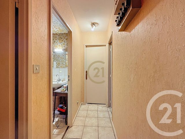 Appartement F3 à vendre - 3 pièces - 69.59 m2 - LUXEUIL LES BAINS - 70 - FRANCHE-COMTE - Century 21 Gsm Immo