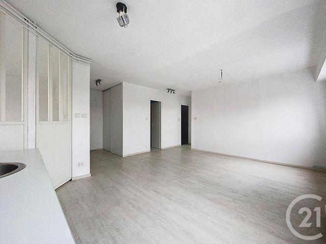 Appartement F3 à louer - 3 pièces - 64.44 m2 - LUXEUIL LES BAINS - 70 - FRANCHE-COMTE - Century 21 Gsm Immo